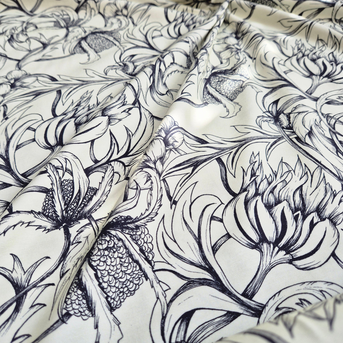 Biologisch katoenen tricot stof 'Oda' Beige & Dark Blue