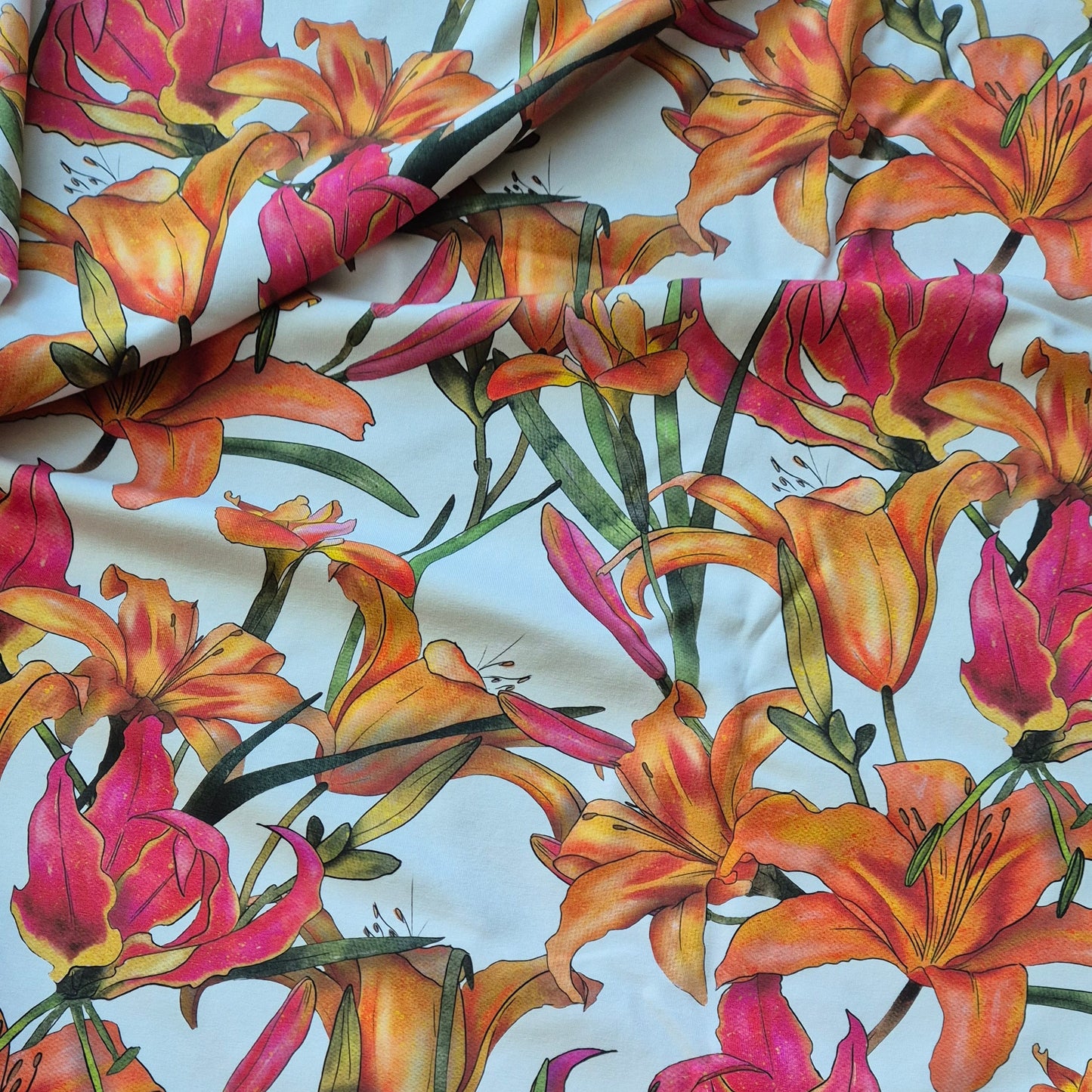 Gloriosa, zelfontworpen exclusieve tricot stof met biologisch katoen