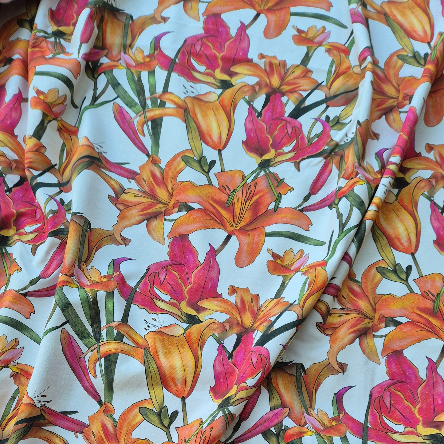 Gloriosa, zelfontworpen exclusieve tricot stof met biologisch katoen