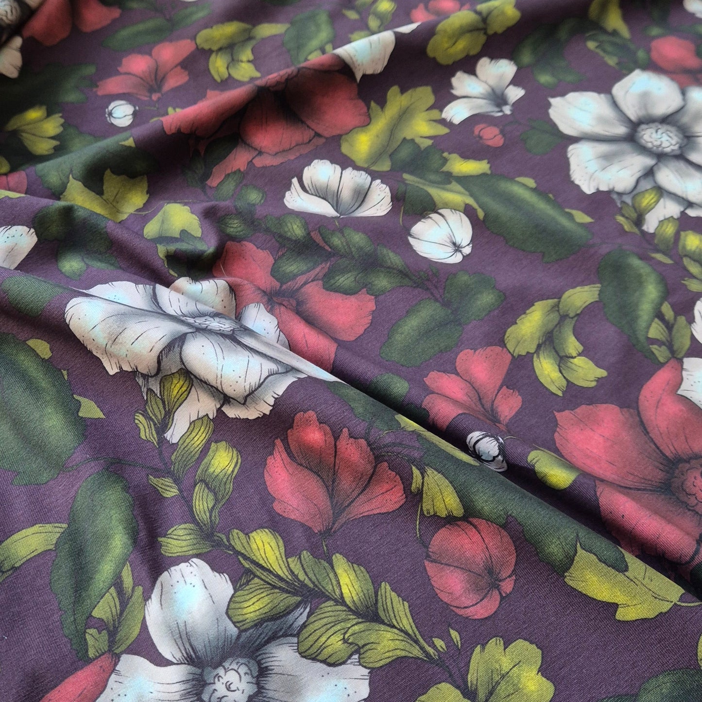 Nora cherry, exclusieve zelfontworpen tricot stof met biologisch katoen