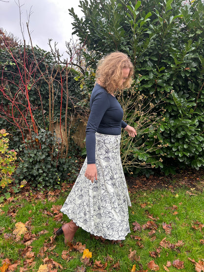 Biologisch katoenen tricot stof 'Oda' Beige & Dark Blue